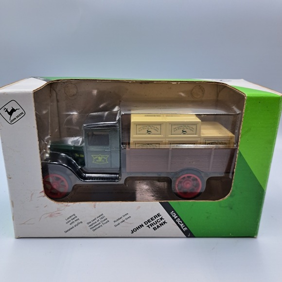 ERTL Other - 1931 John Deere Hawkeye Crate Delivery Truck 1/34 scale